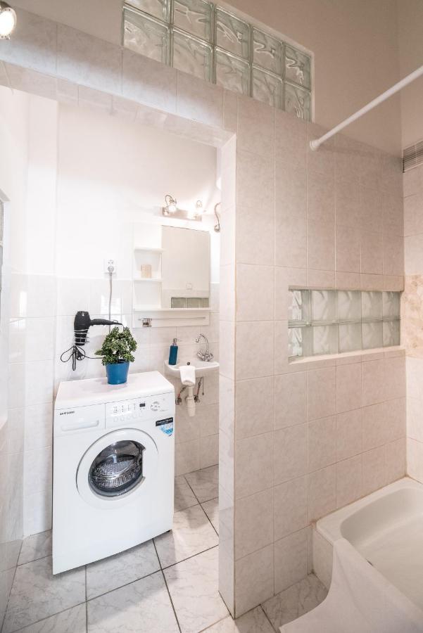 Central Quiet Studio B&b, Airport Connection * Budapešť