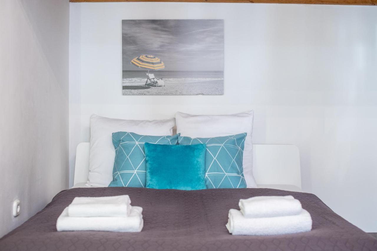 Central Quiet Studio B&b, Airport Connection Apartment Budapest